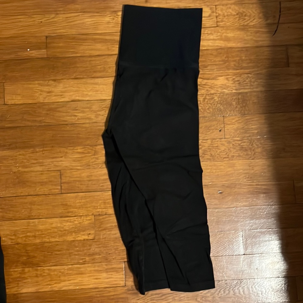 Fitted capri yoga pant